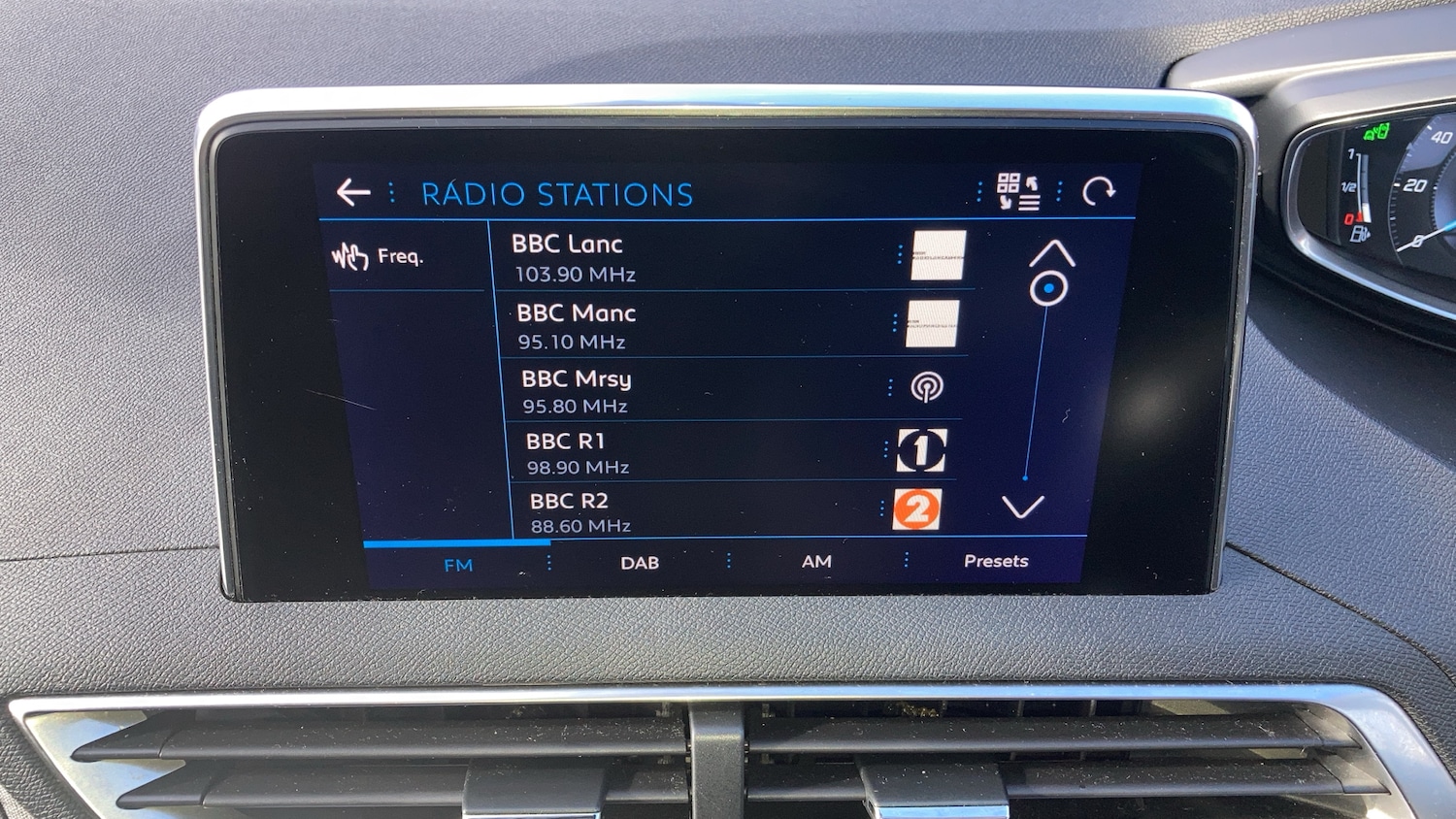 Used Peugeot 3008 2018 for sale - 76490461: Photo 43