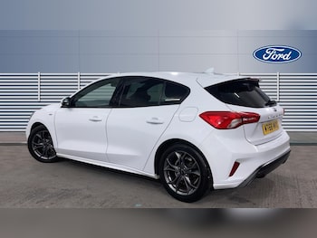 Used Ford Focus 2018 for sale - 76243068: Photo 2