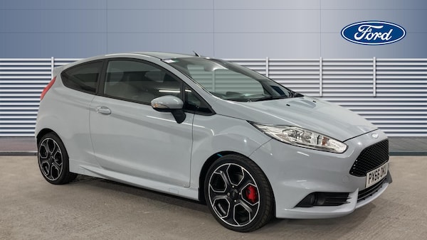 Used Ford Fiesta 2016 for sale - 76104631: Photo 1