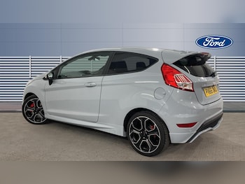 Used Ford Fiesta 2016 for sale - 76104631: Photo