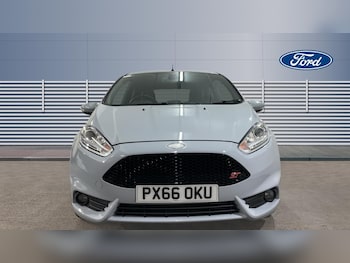 Used Ford Fiesta 2016 for sale - 76104631: Photo
