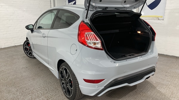 Used Ford Fiesta 2016 for sale - 76104631: Photo 41