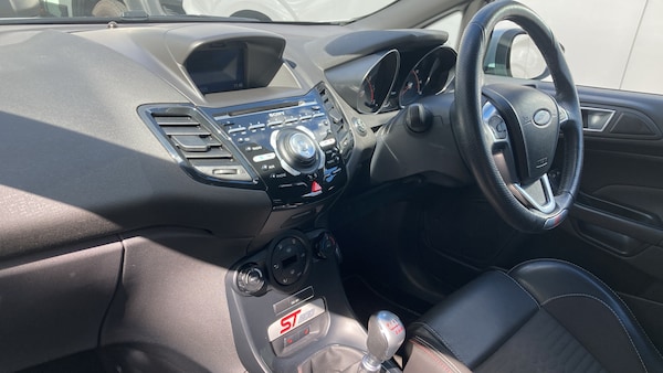 Used Ford Fiesta 2016 for sale - 76104631: Photo 7