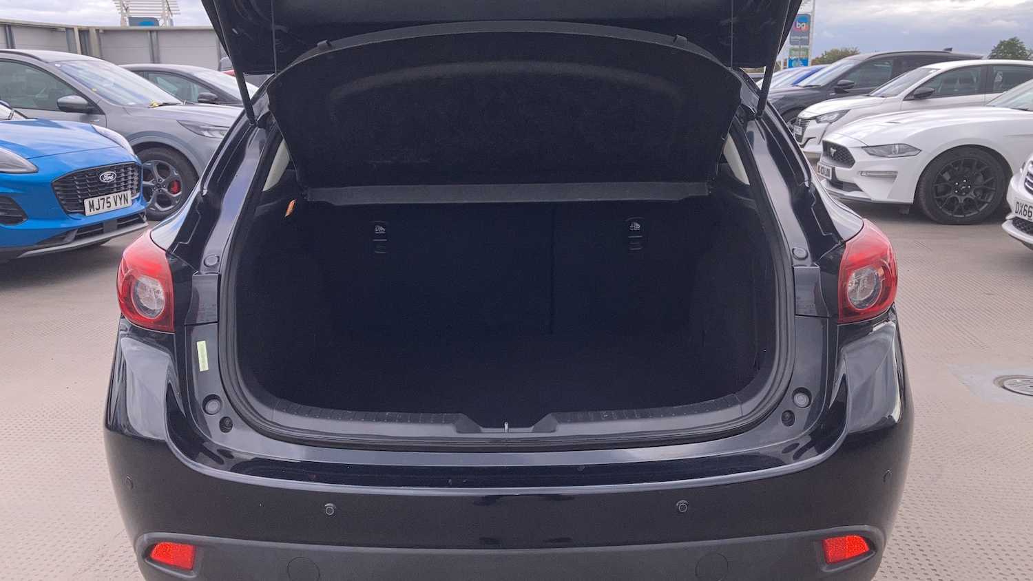 Used Mazda Mazda3 2015 for sale - 76089002: Photo 29