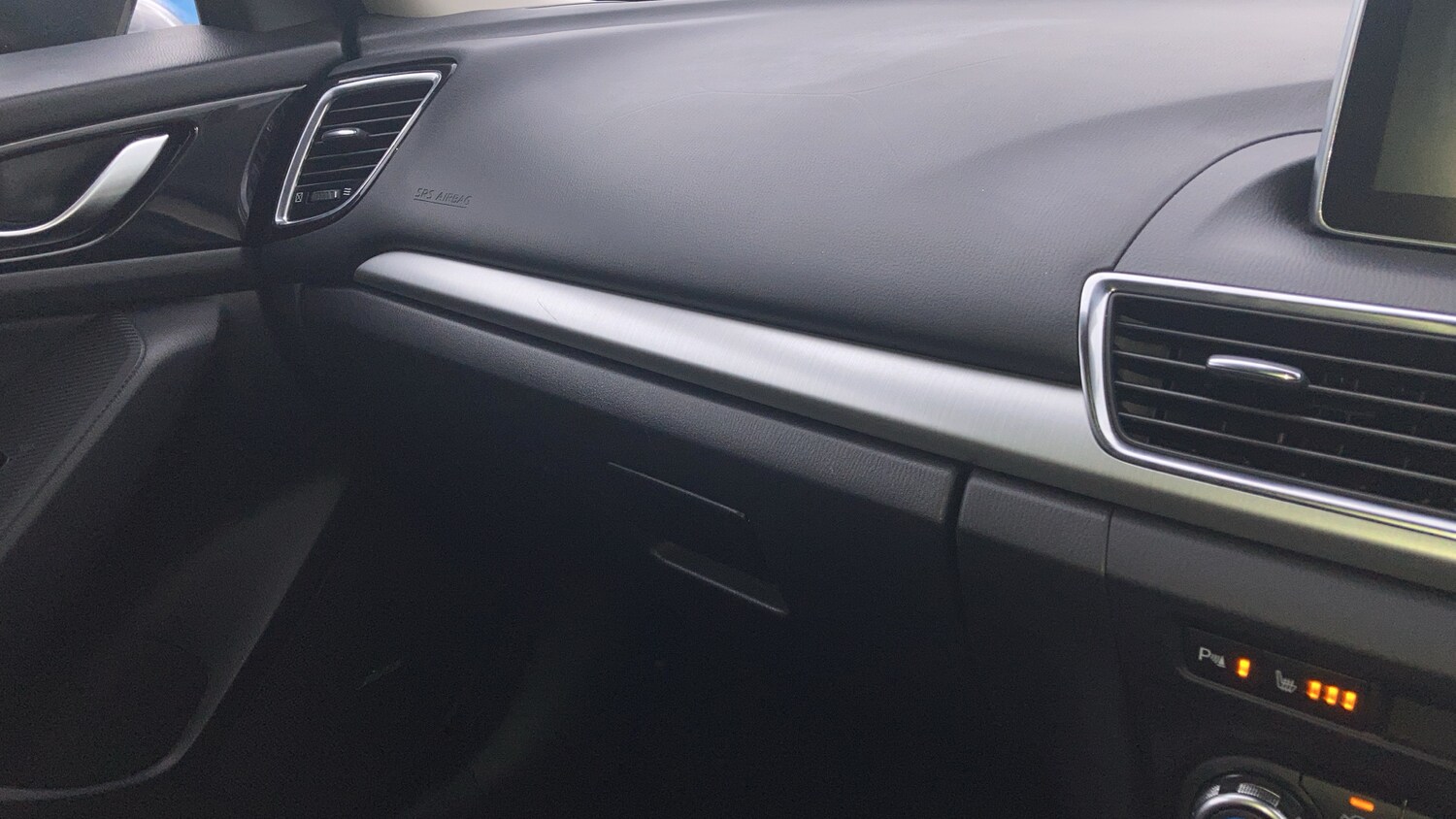 Used Mazda Mazda3 2015 for sale - 76089002: Photo 6