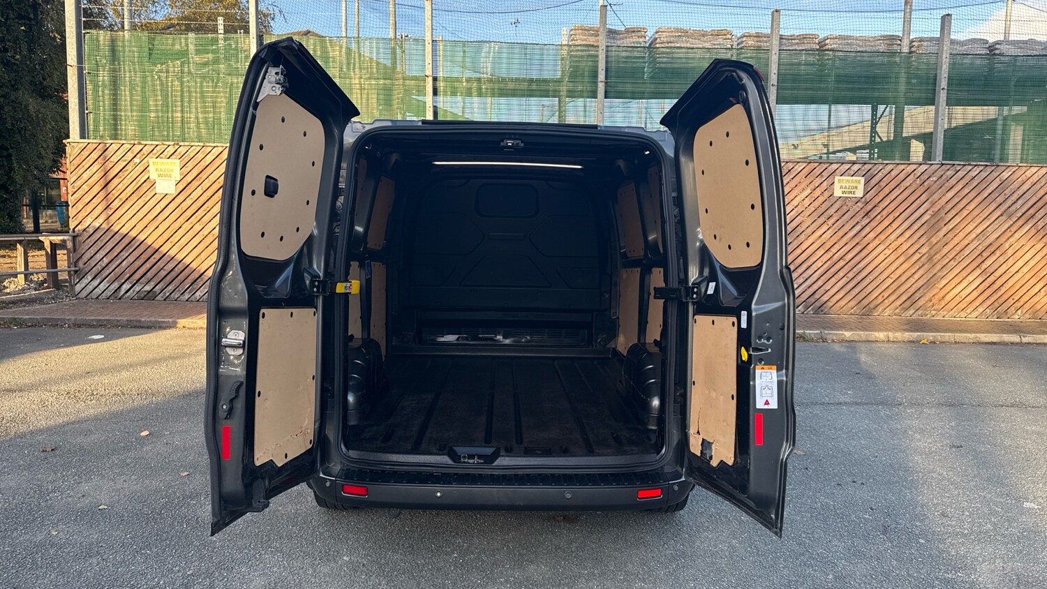 Used Ford Transit Custom 2023 for sale - 76412375: Photo 22