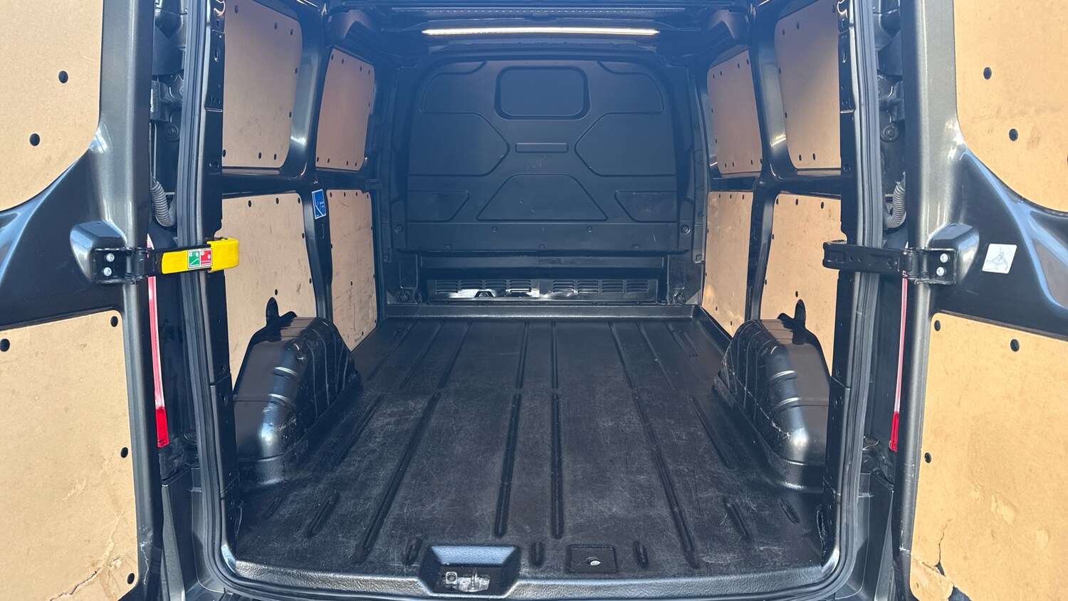 Used Ford Transit Custom 2023 for sale - 76412375: Photo 23