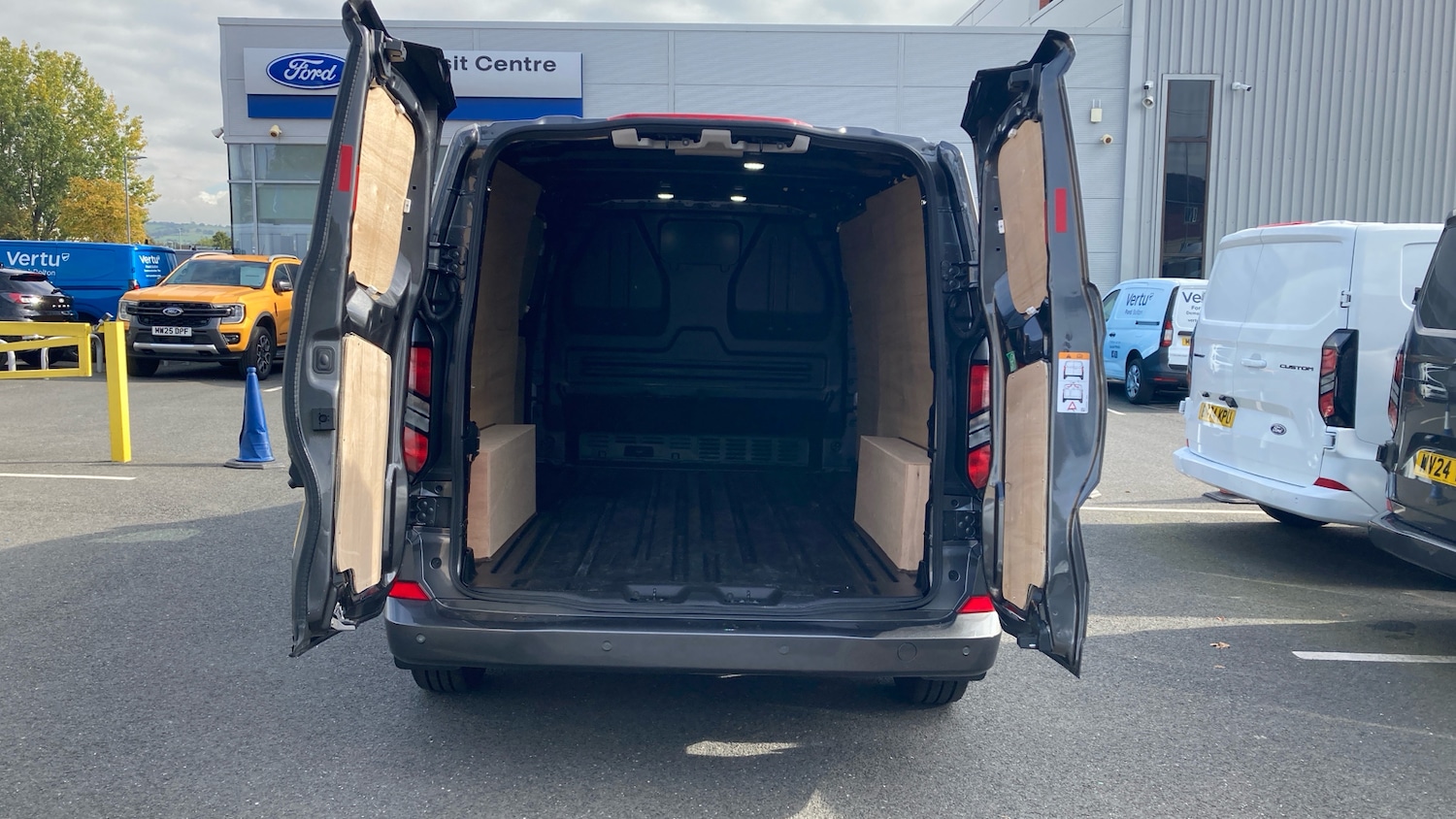 Used Ford Transit Custom 2024 for sale - 76075737: Photo 36