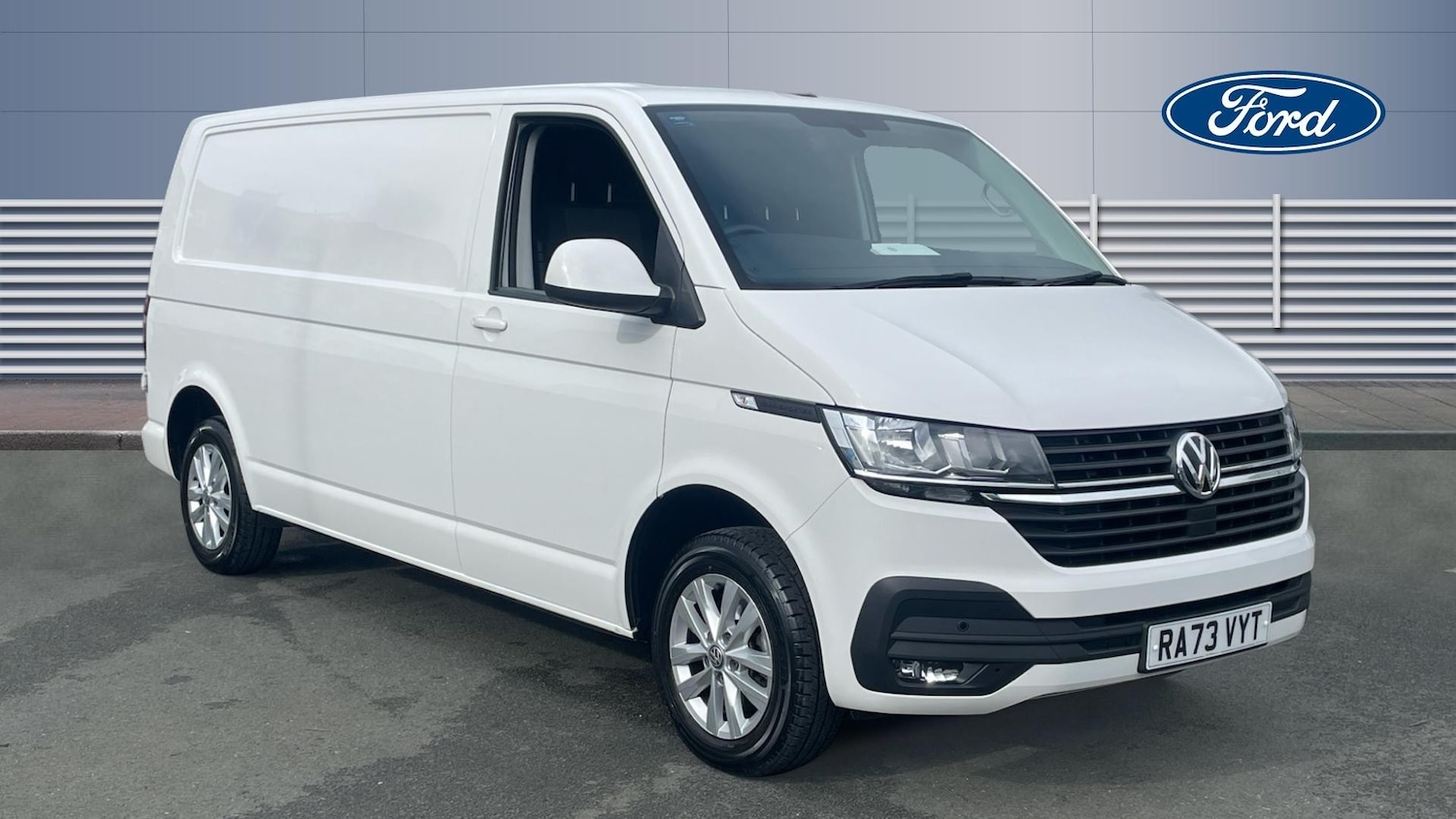 Used Volkswagen Transporter 2024 for sale - 77718485: Photo 1