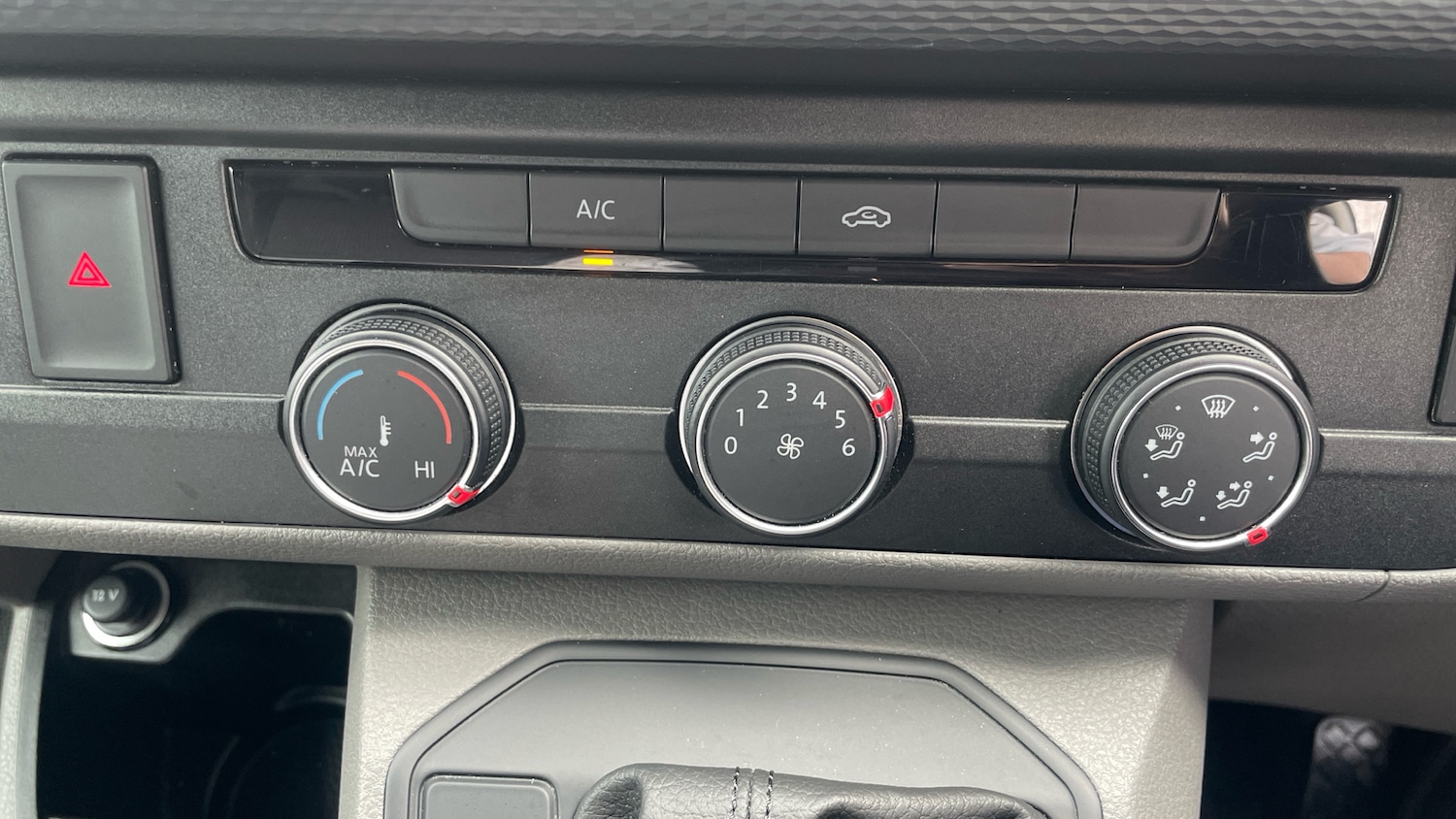 Used Volkswagen Transporter 2024 for sale - 77718485: Photo 15