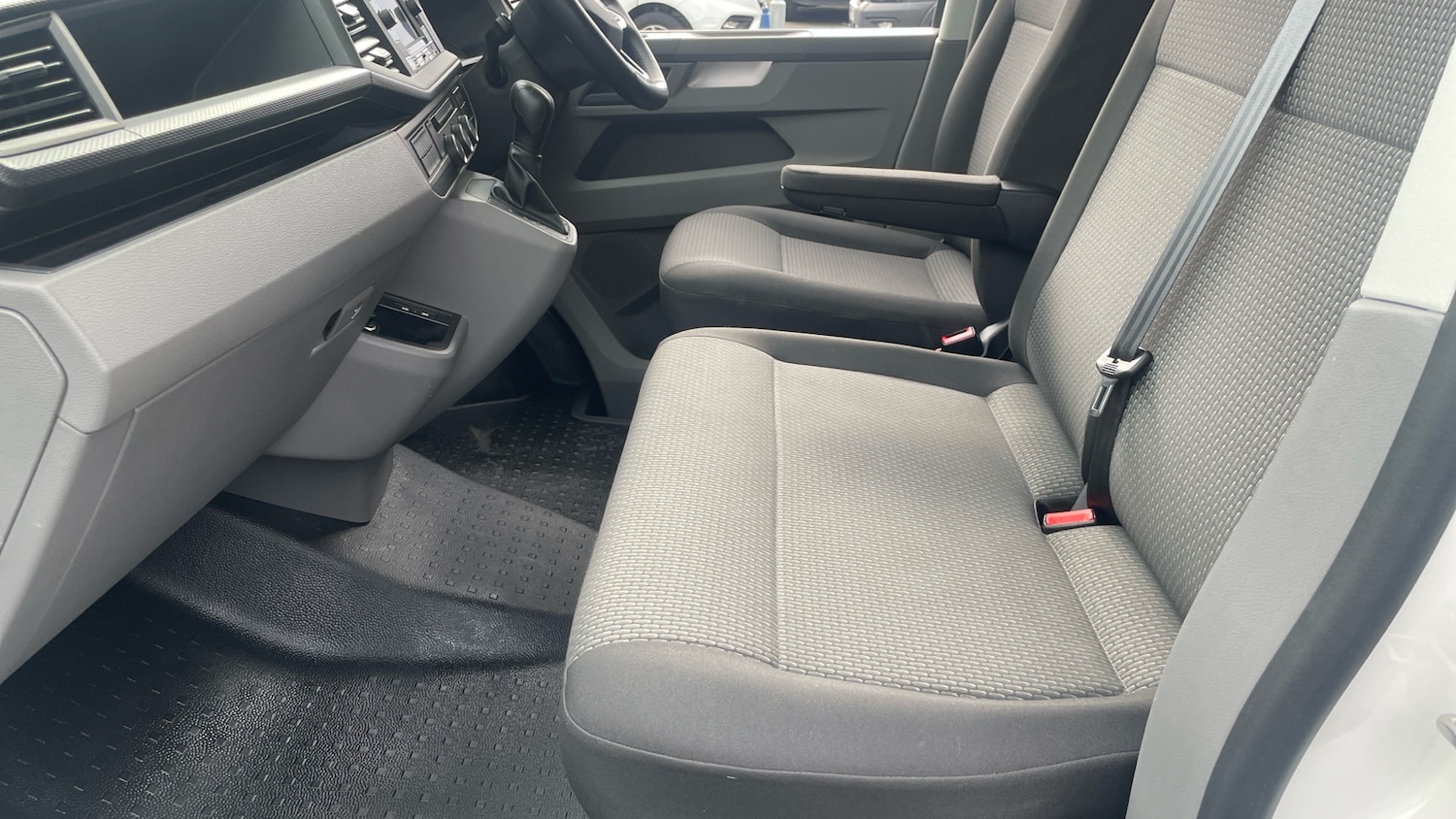 Used Volkswagen Transporter 2024 for sale - 77718485: Photo 17