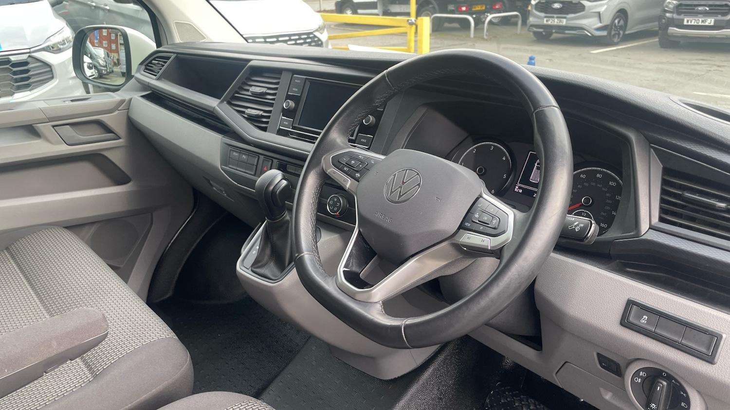 Used Volkswagen Transporter 2024 for sale - 77718485: Photo 5