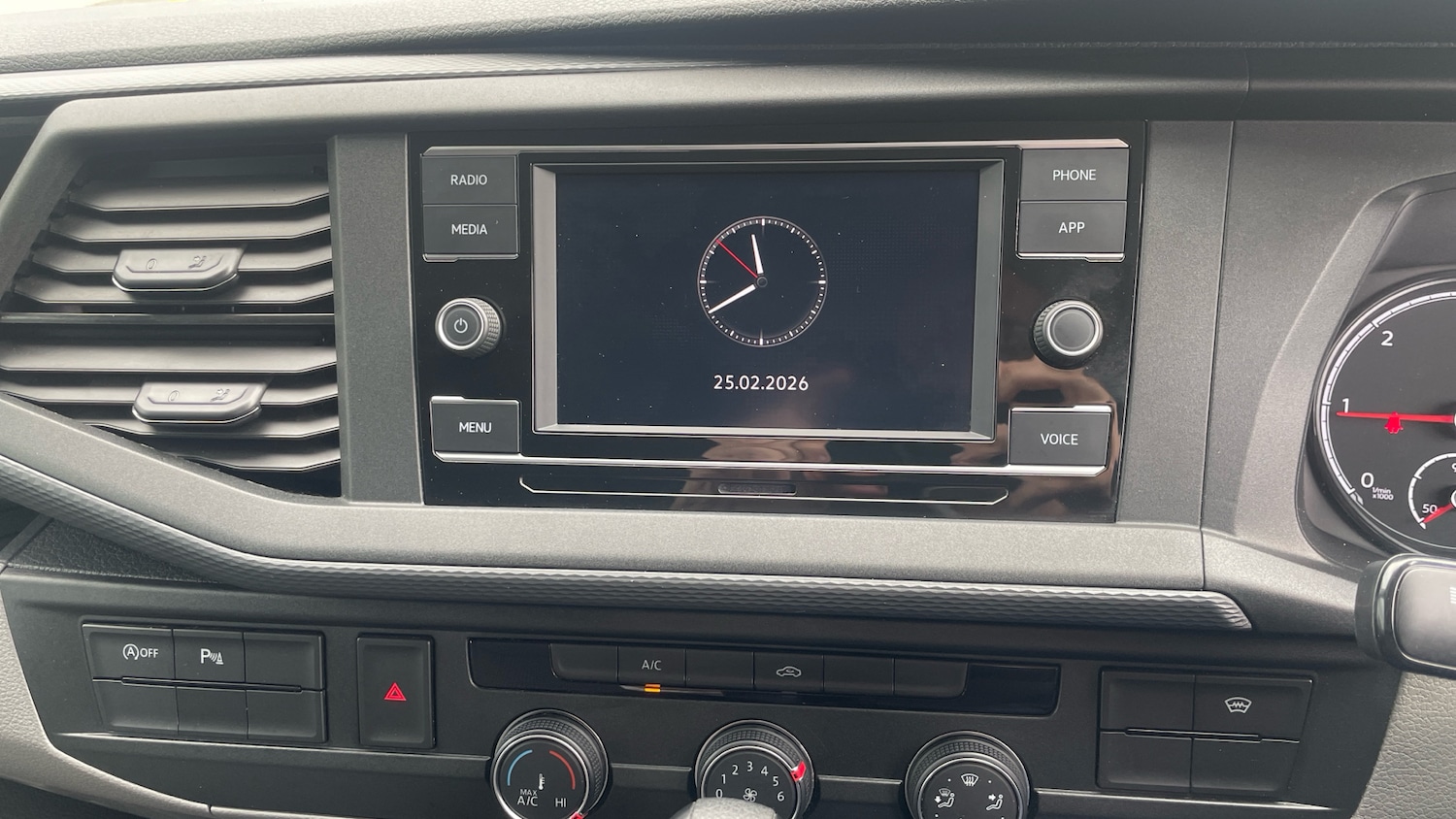 Used Volkswagen Transporter 2024 for sale - 77718485: Photo 9