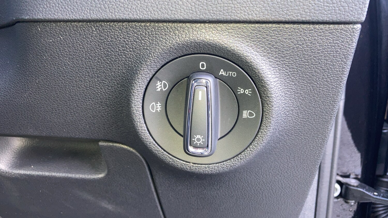 Used Skoda Karoq 2024 for sale - 76792888: Photo 36