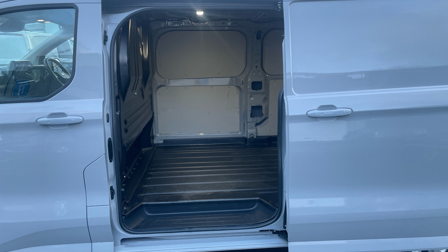 Used Ford Transit Custom 2024 for sale - 77245425: Photo 5