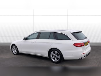 Used Mercedes-Benz E Class 2018 for sale - 76945760: Photo