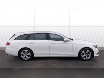 Used Mercedes-Benz E Class 2018 for sale - 76945760: Photo