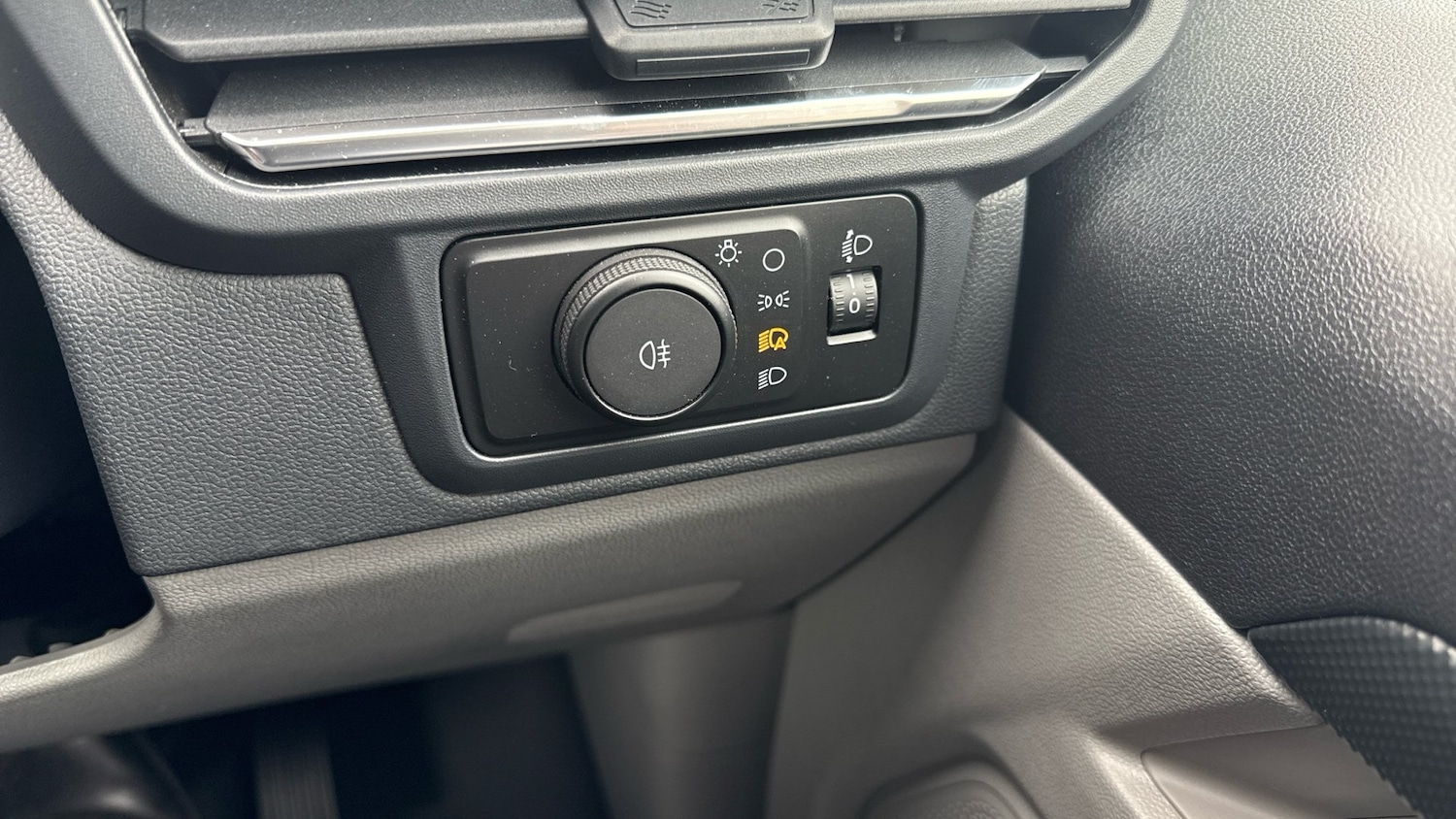 Vehicle 28