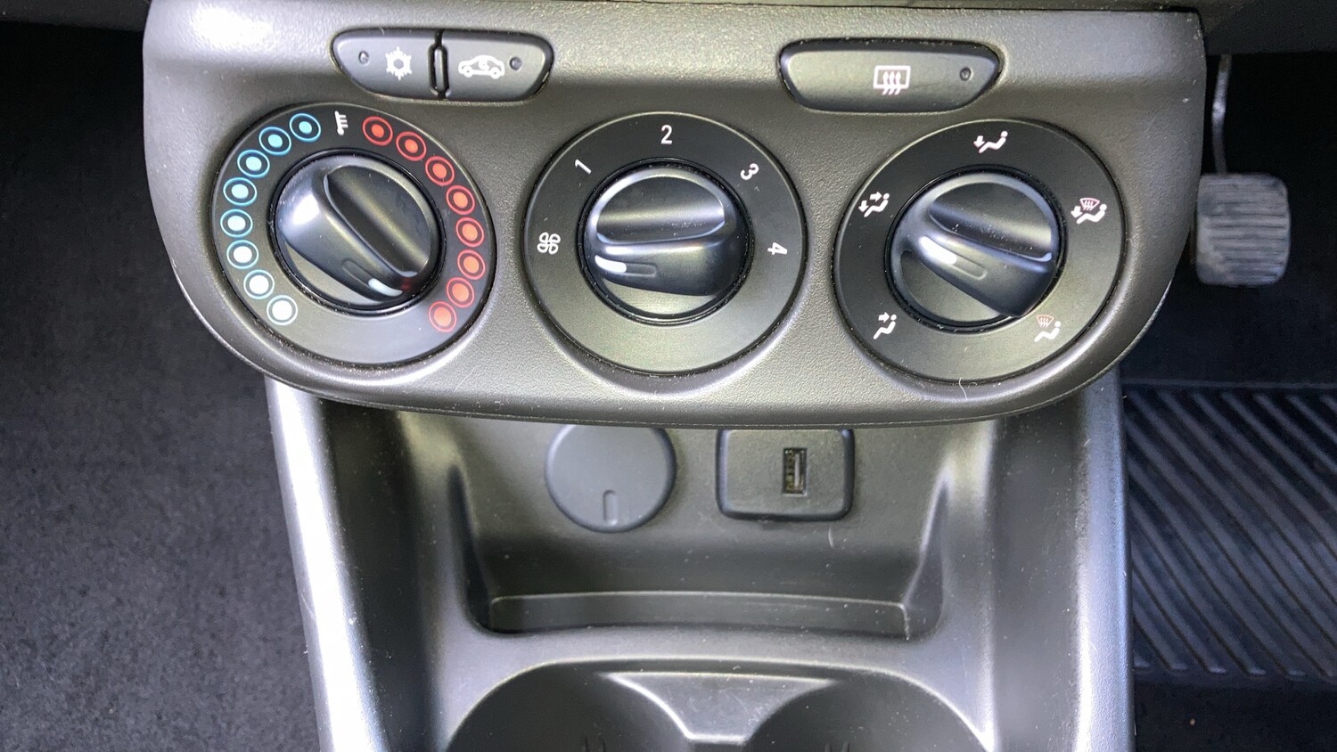 Used Vauxhall Corsa 2017 for sale - 77651051: Photo 20