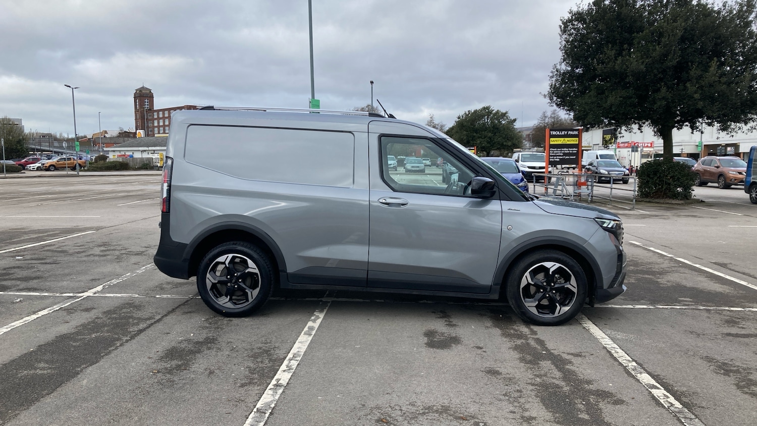 Used Ford Transit Courier 2024 for sale - 77893161: Photo 21