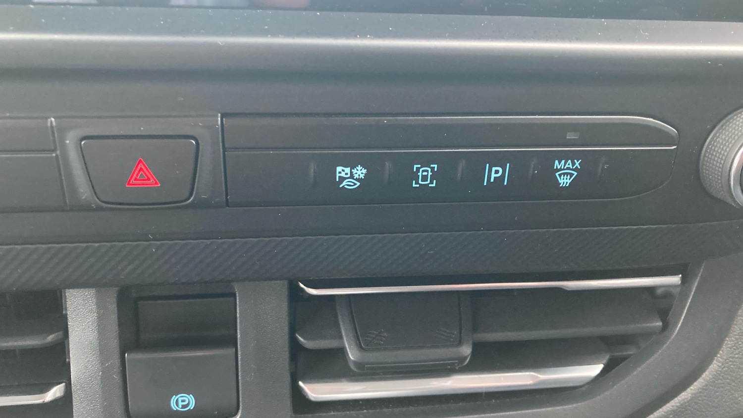 Used Ford Transit Custom 2024 for sale - 77248538: Photo 8