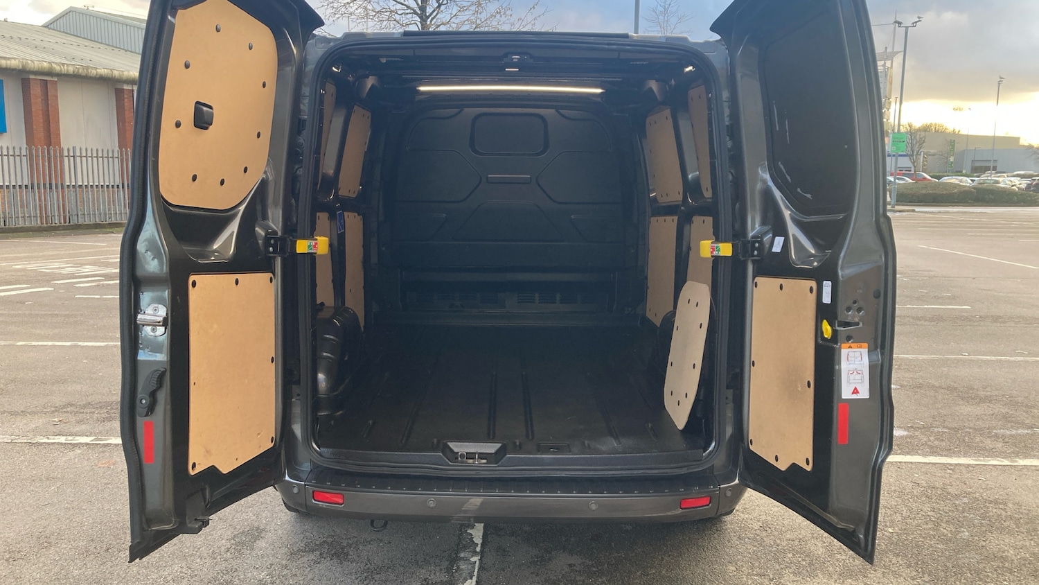 Used Ford Transit Custom 2023 for sale - 76577070: Photo 3