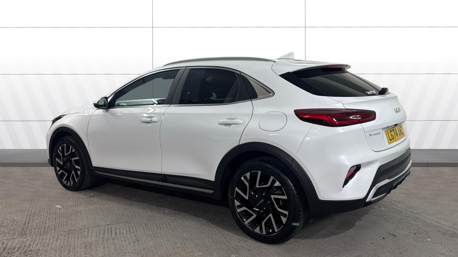 Used Kia XCeed 2024 for sale - 76896795: Photo 2