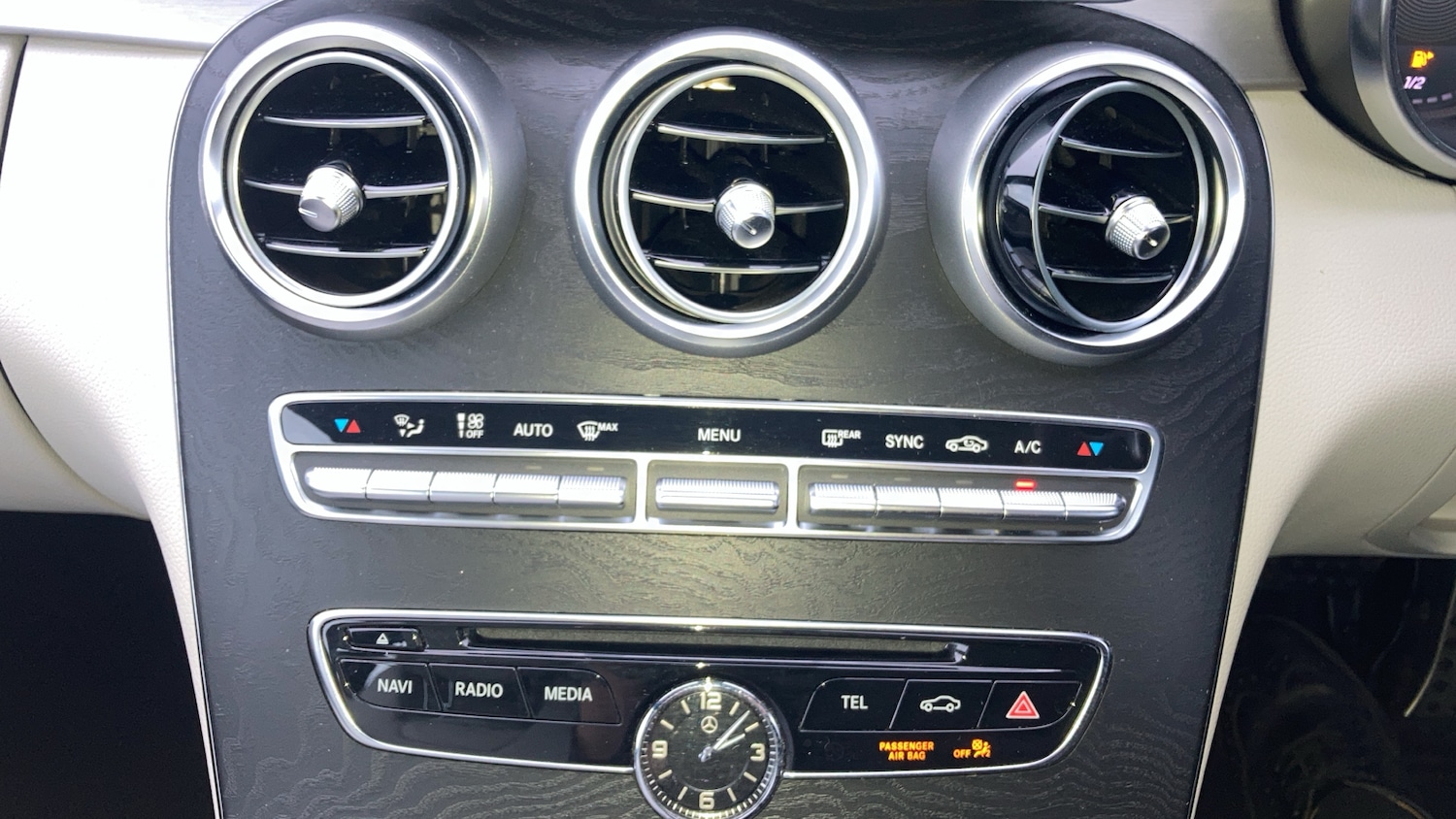 Used Mercedes-Benz C Class 2018 for sale - 76492072: Photo 17