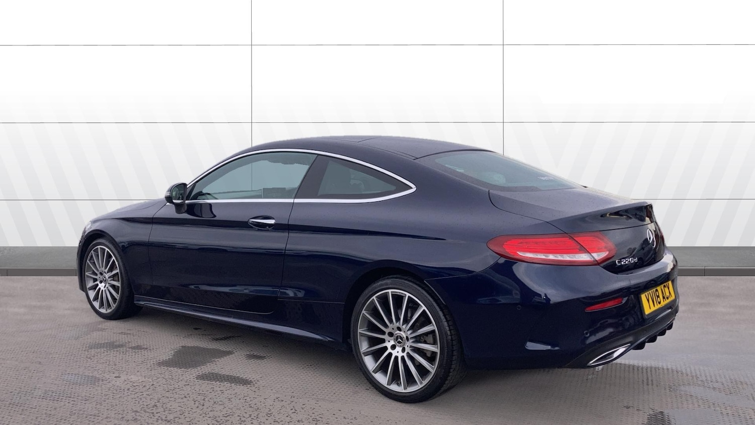 Used Mercedes-Benz C Class 2018 for sale - 76492072: Photo 2