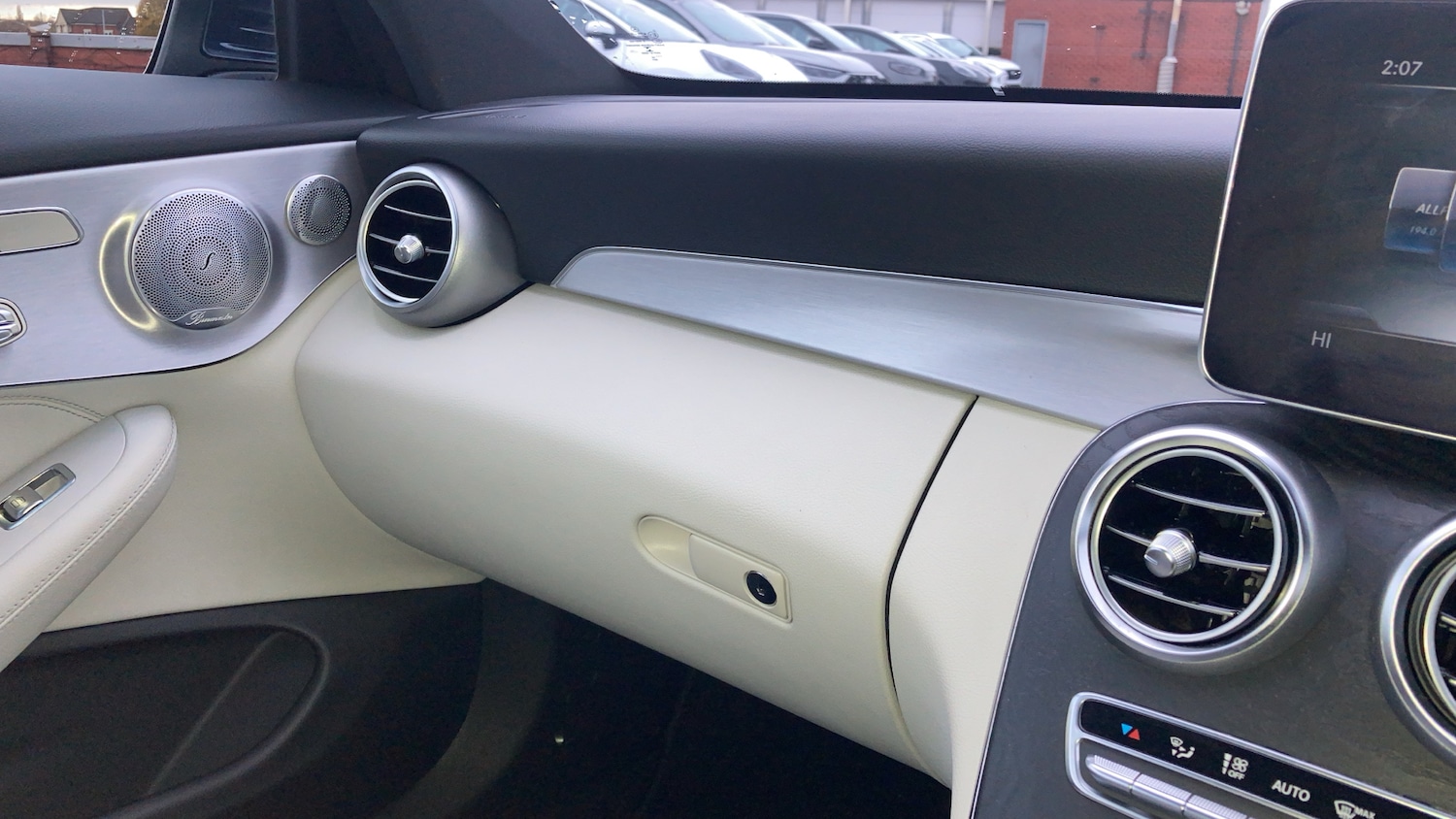 Used Mercedes-Benz C Class 2018 for sale - 76492072: Photo 6