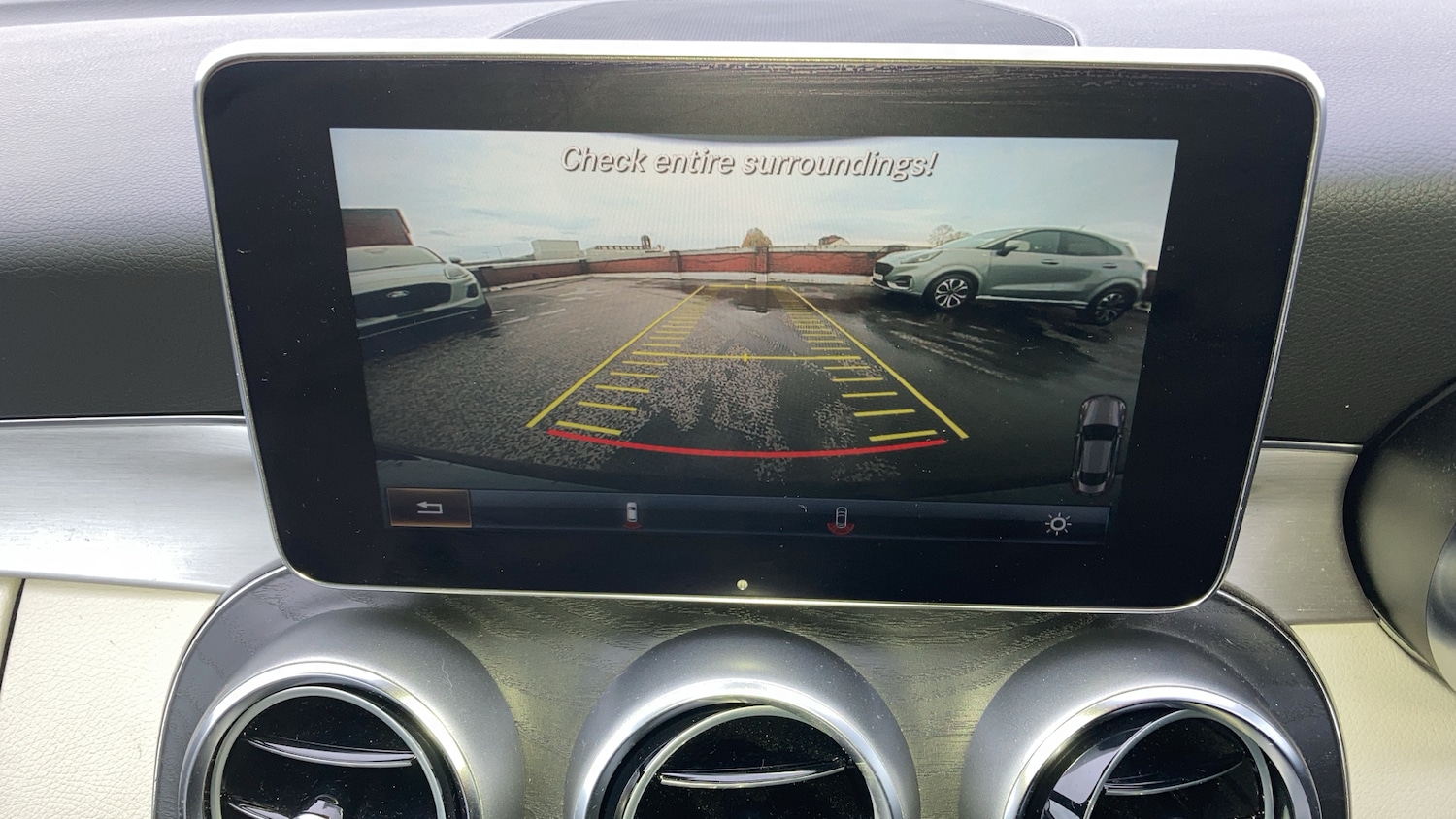 Used Mercedes-Benz C Class 2018 for sale - 76492072: Photo 7