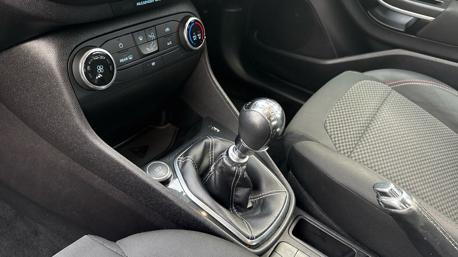 Used Ford Fiesta 2018 for sale - 78040178: Photo 13