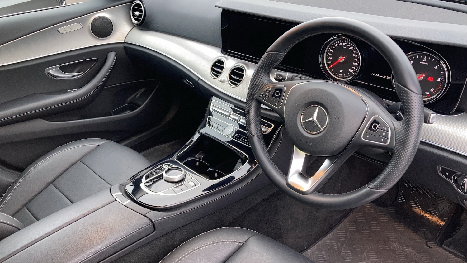 Used Mercedes-Benz E Class 2018 for sale - 76233052: Photo 21