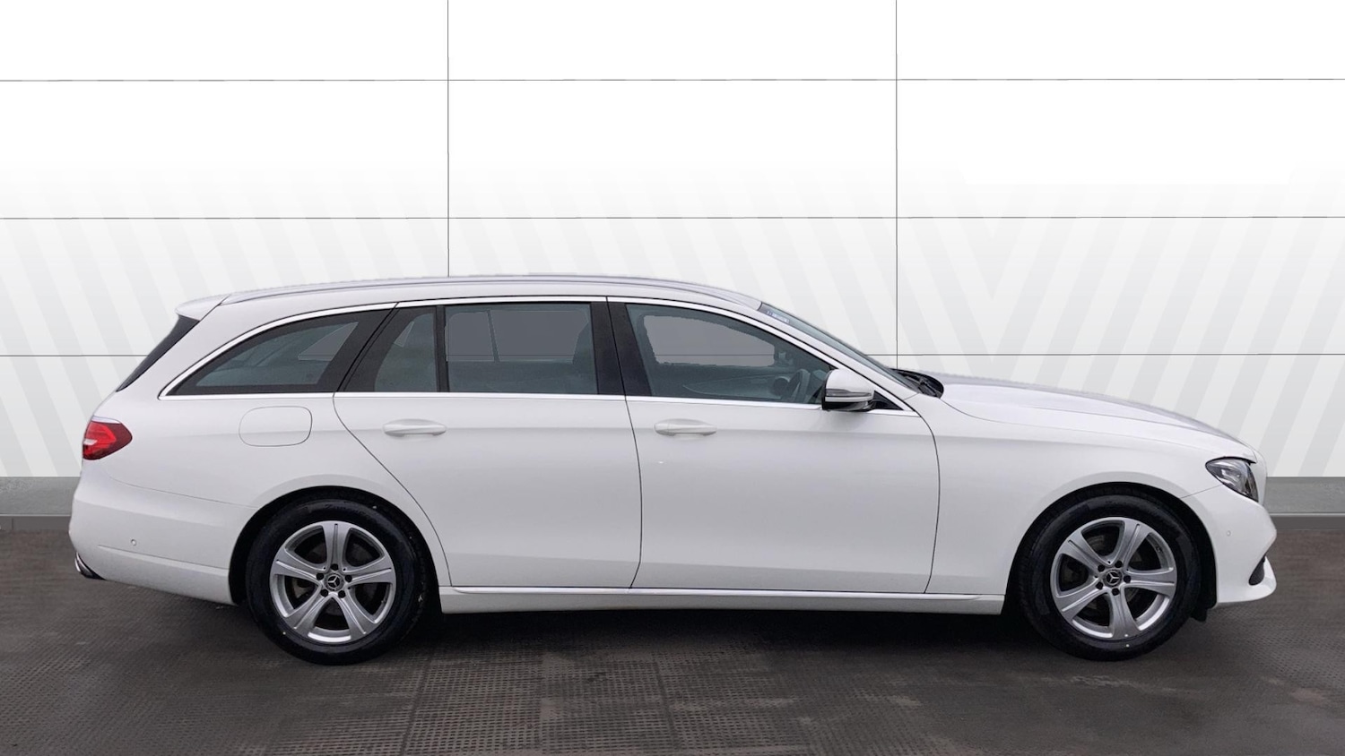 Used Mercedes-Benz E Class 2018 for sale - 76233052: Photo 4