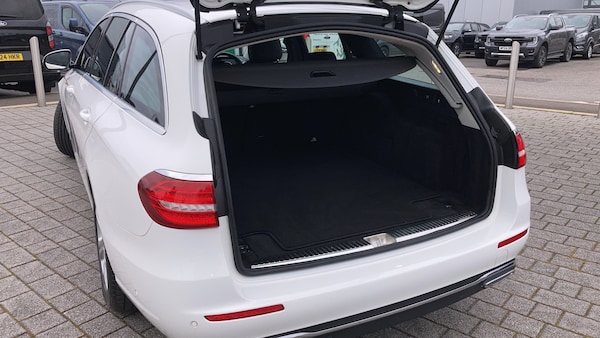 Used Mercedes-Benz E-Class 2018 for sale - 76233052: Photo 42