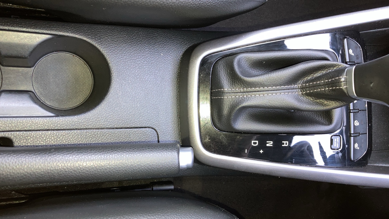 Used Kia Stonic 2022 for sale - 76958406: Photo 17