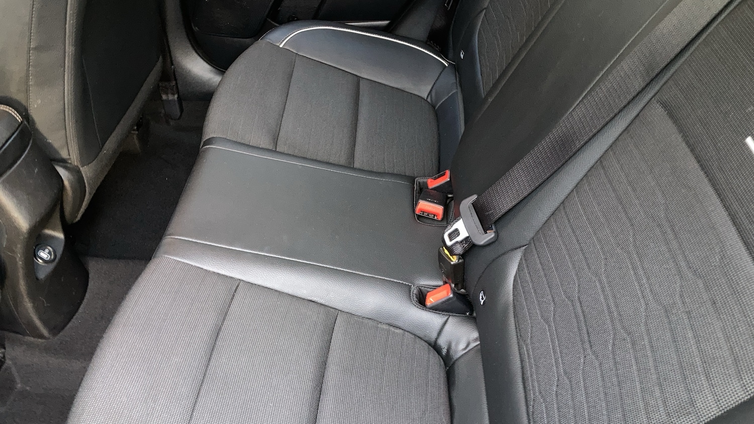 Used Kia Stonic 2022 for sale - 76958406: Photo 25