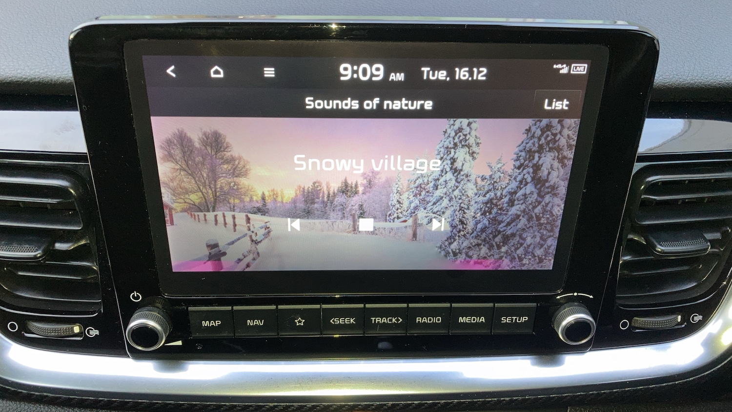 Used Kia Stonic 2022 for sale - 76958406: Photo 42