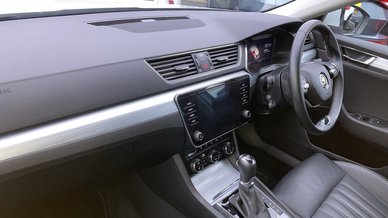 Used Skoda Superb 2023 for sale - 77273502: Photo 12