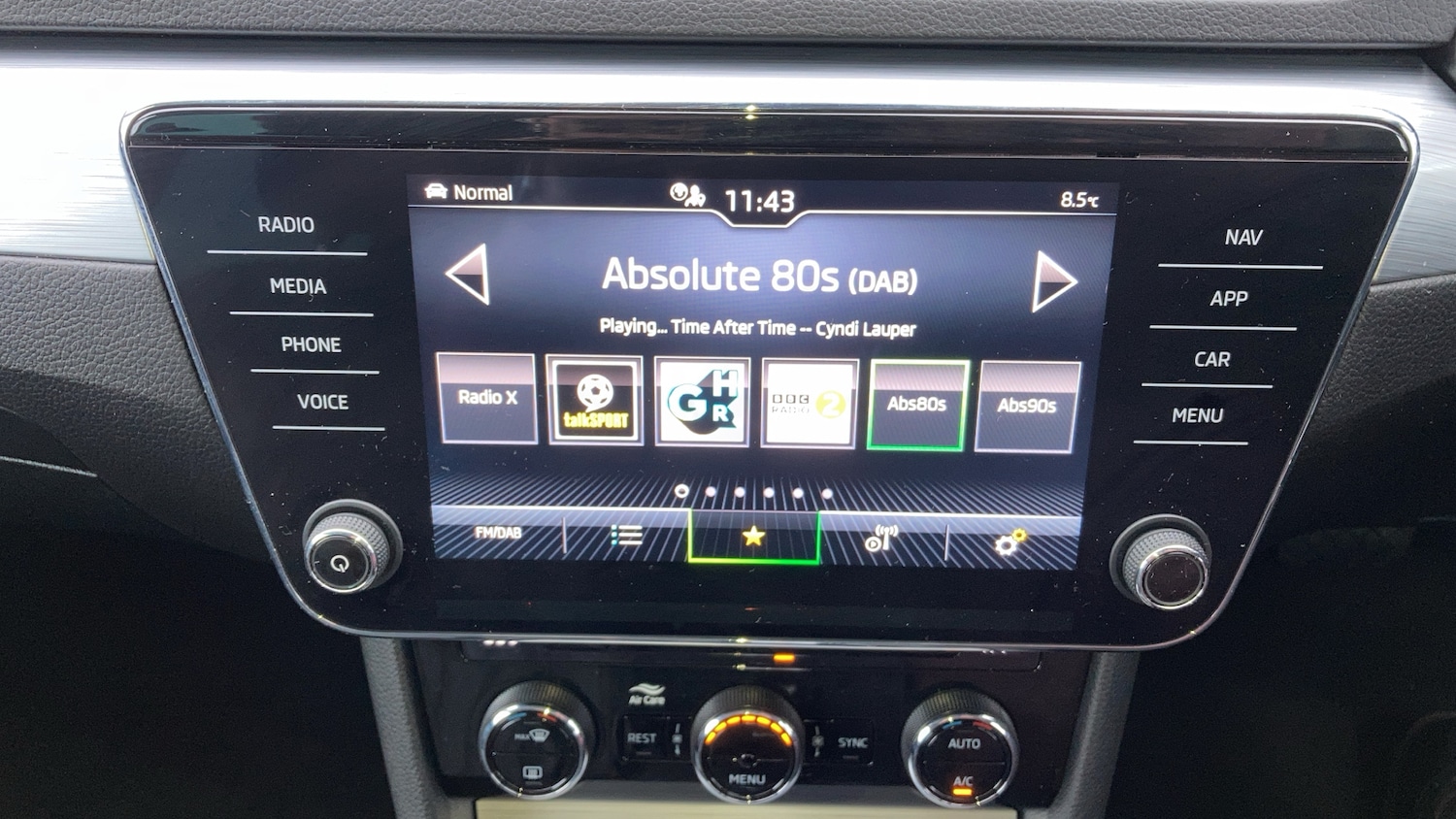 Used Skoda Superb 2023 for sale - 77273502: Photo 40