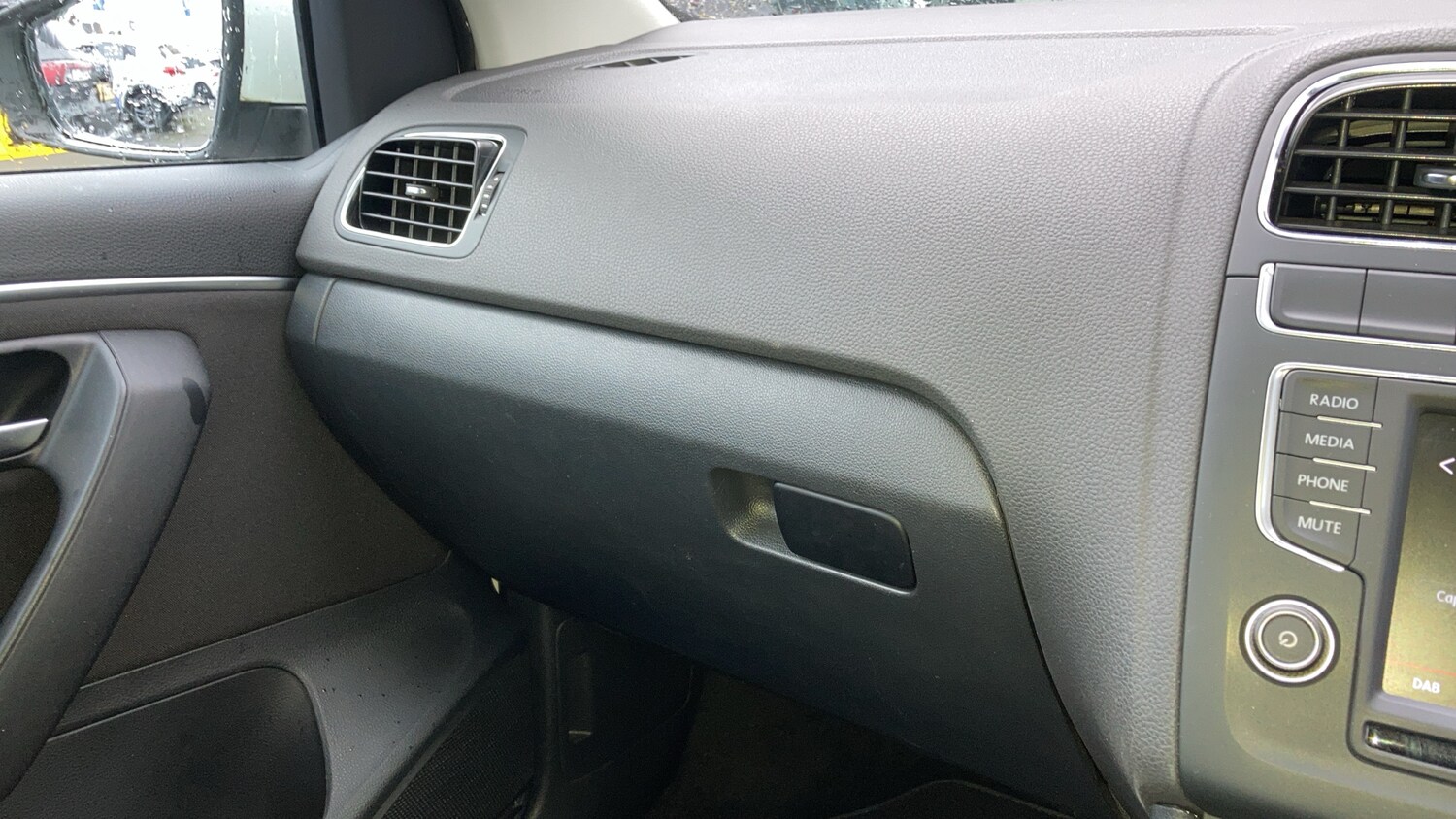 Used Volkswagen Polo 2015 for sale - 77462348: Photo 16