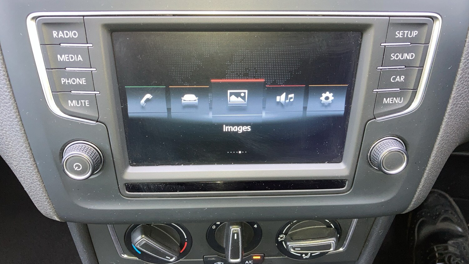 Used Volkswagen Polo 2015 for sale - 77462348: Photo 17