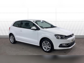 Used Volkswagen Polo 2015 for sale - 77462348: Photo