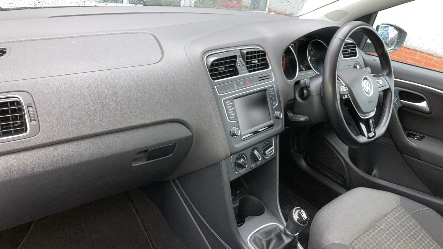 Used Volkswagen Polo 2015 for sale - 77462348: Photo 22