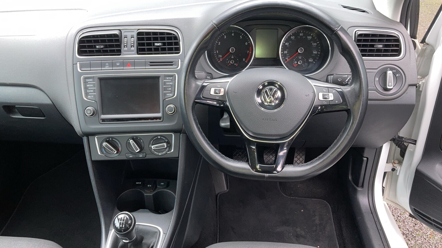 Used Volkswagen Polo 2015 for sale - 77462348: Photo 23