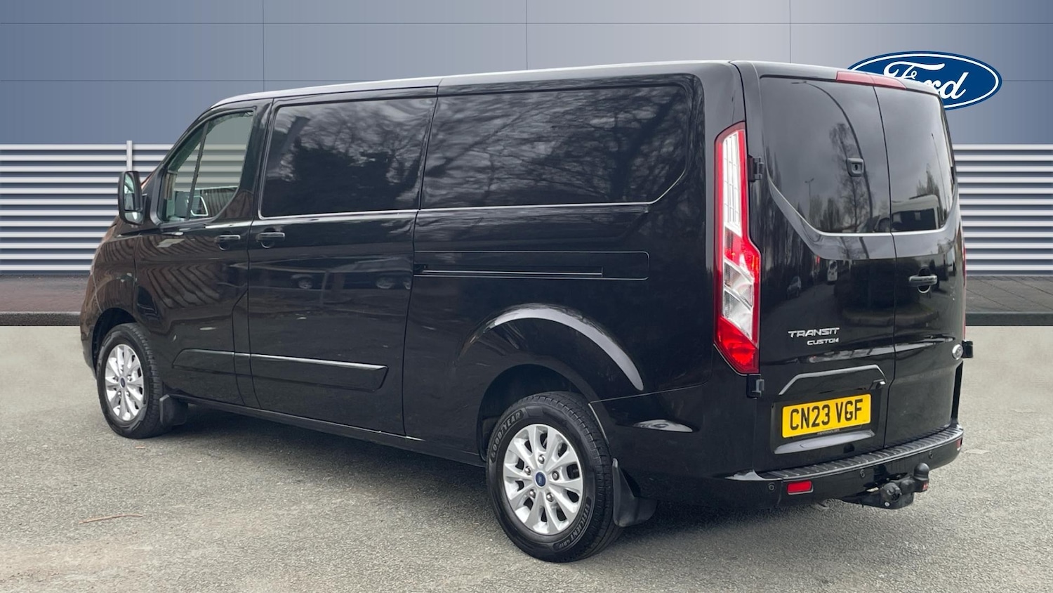 Used Ford Transit Custom 2023 for sale - 77848812: Photo 2