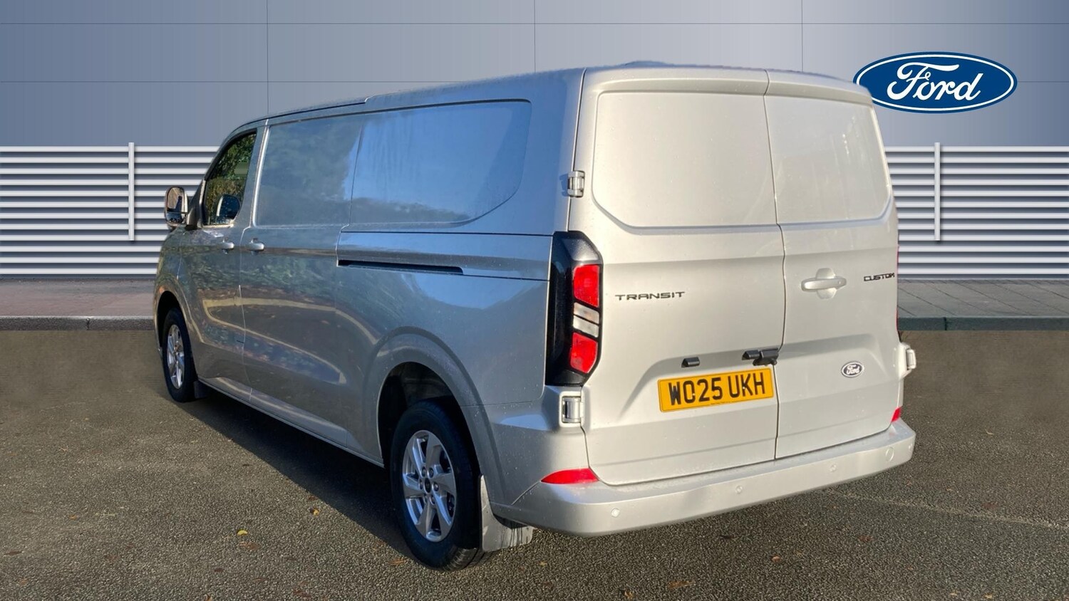 Used Ford Transit Custom 2025 for sale - 76637584: Photo 2