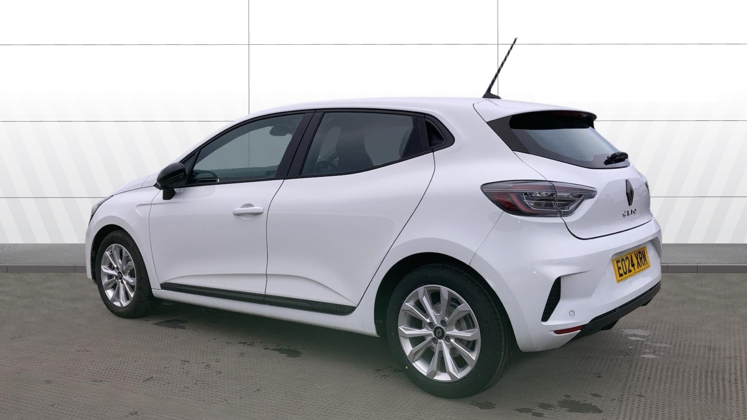 Used Renault Clio 2024 for sale - 77046124: Photo 2