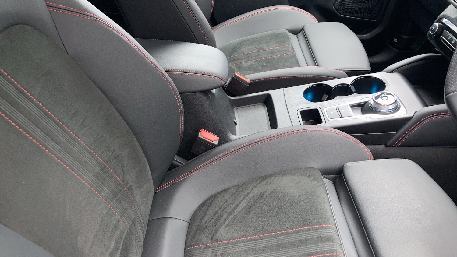 Used Ford Kuga 2025 for sale - 76653120: Photo 38