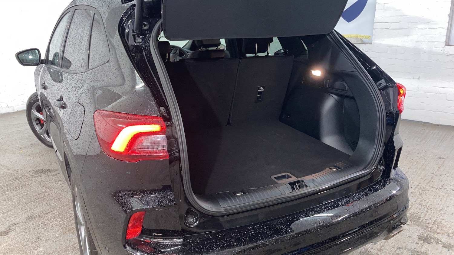 Used Ford Kuga 2025 for sale - 76653120: Photo 44